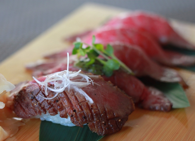 米沢牛寿司５貫盛り　牛タン入り