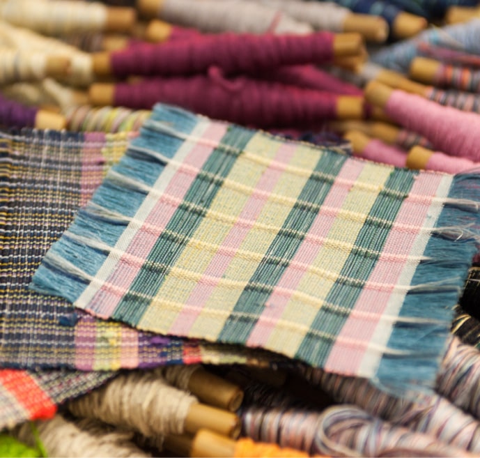 「染織工房  わくわく館」