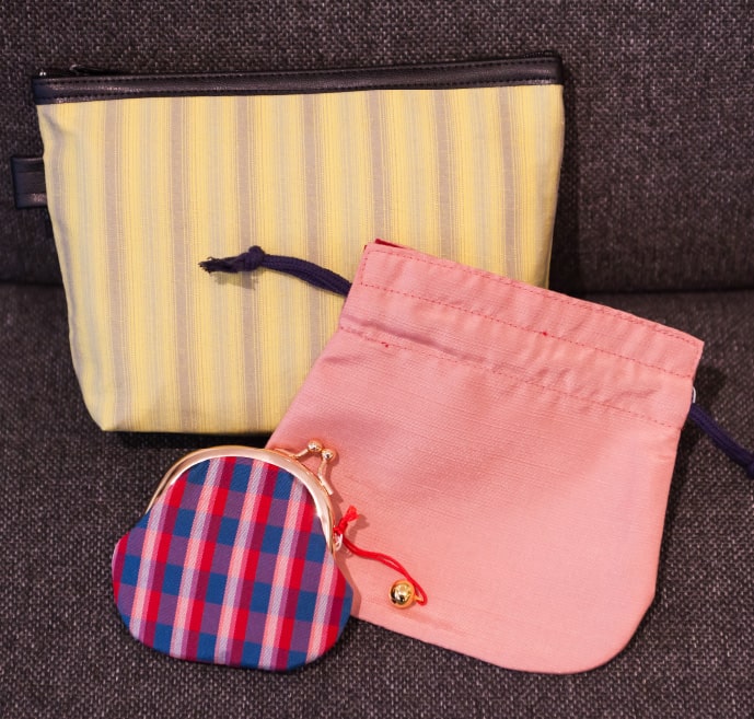 「染織工房  わくわく館」