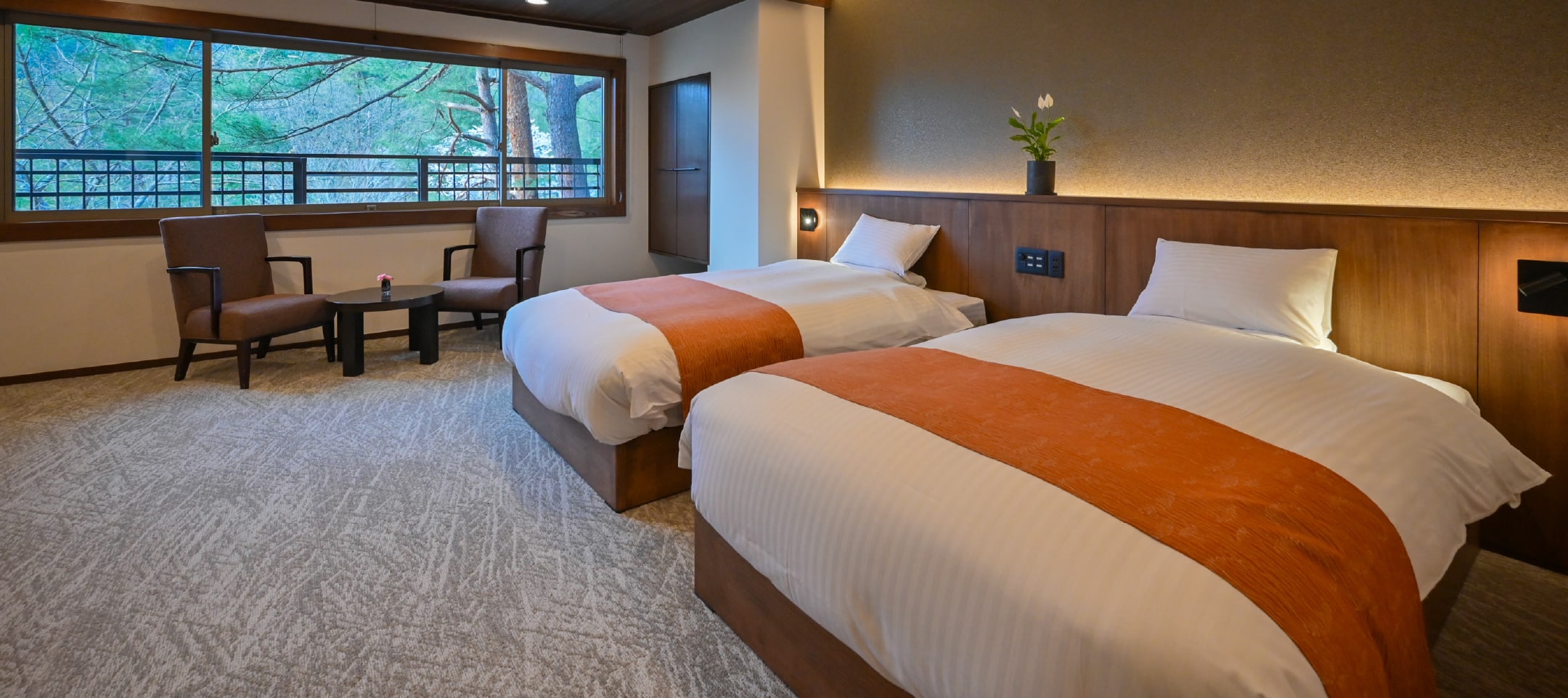 洋室｜あけぼのすみれ