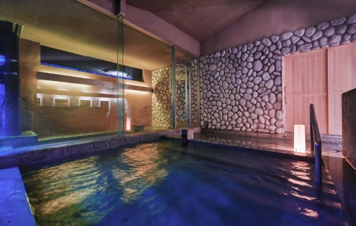 時と光の湯
露天風呂付き内風呂