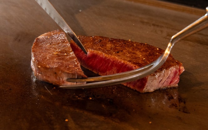 【当館人気No.2】 フィレステーキにグレードUP。夕食は品数少な目で質にこだわりプラン