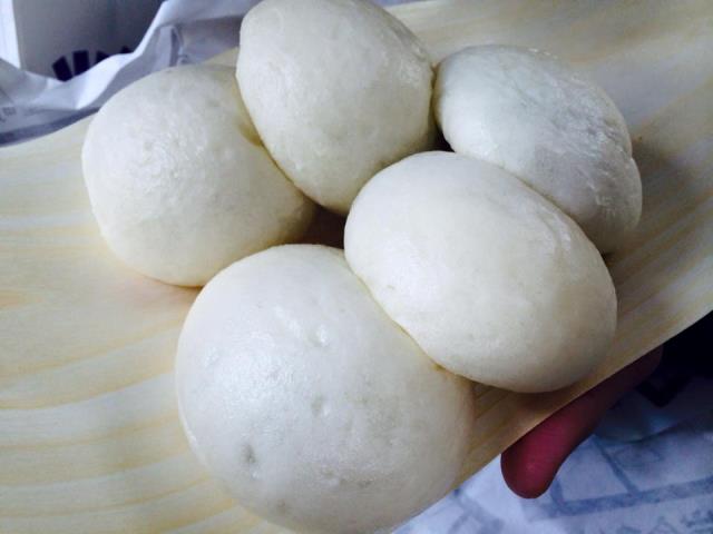 一個70円です。お宿のスタッフへのお土産も10個買いました。