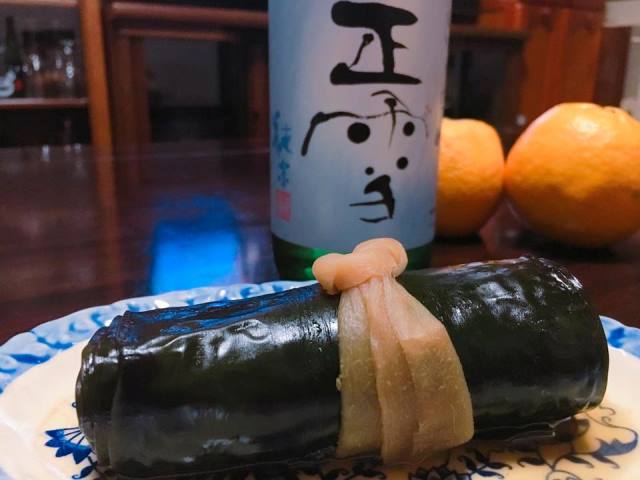 静岡伊豆の酒屋さんすぎちゃんから届いた日本酒とニシンの昆布巻きサイコーでした