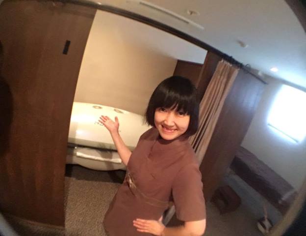 まなみちゃんのエステコースとコラーゲンマシンのコースも。