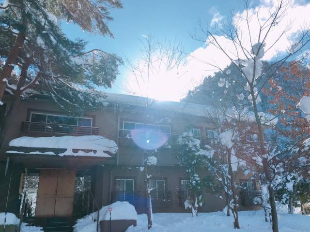 昨日のすみれの玄関にて お客さまのお見送りのあとに♪