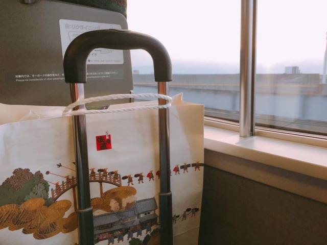 仙台の帰り　やまびことつばさを乗り継いできた佐々直さんのかまぼこ