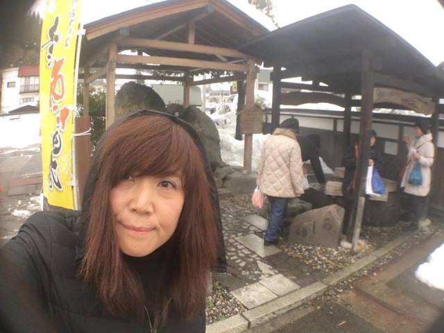 近くの温泉組合駐車場には足湯も！お向かいには共同浴場もありますよ♪