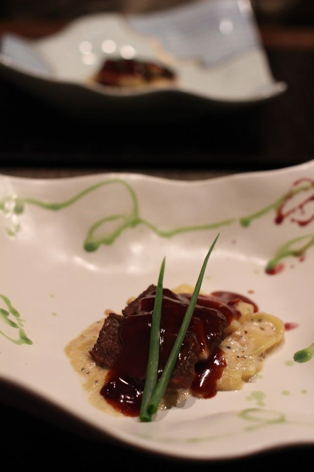 冬の地元野菜遠山かぶと米沢牛のソテーを赤ワインソースで。