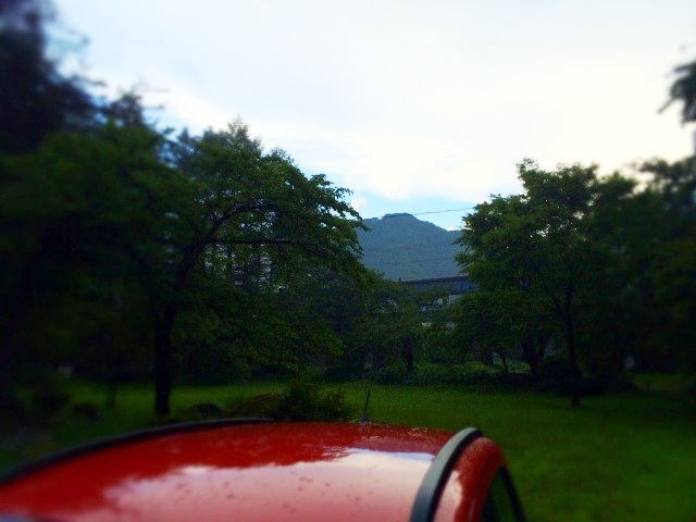 西吾妻山にいるSNSのお友達が 天気予報士で助かります!