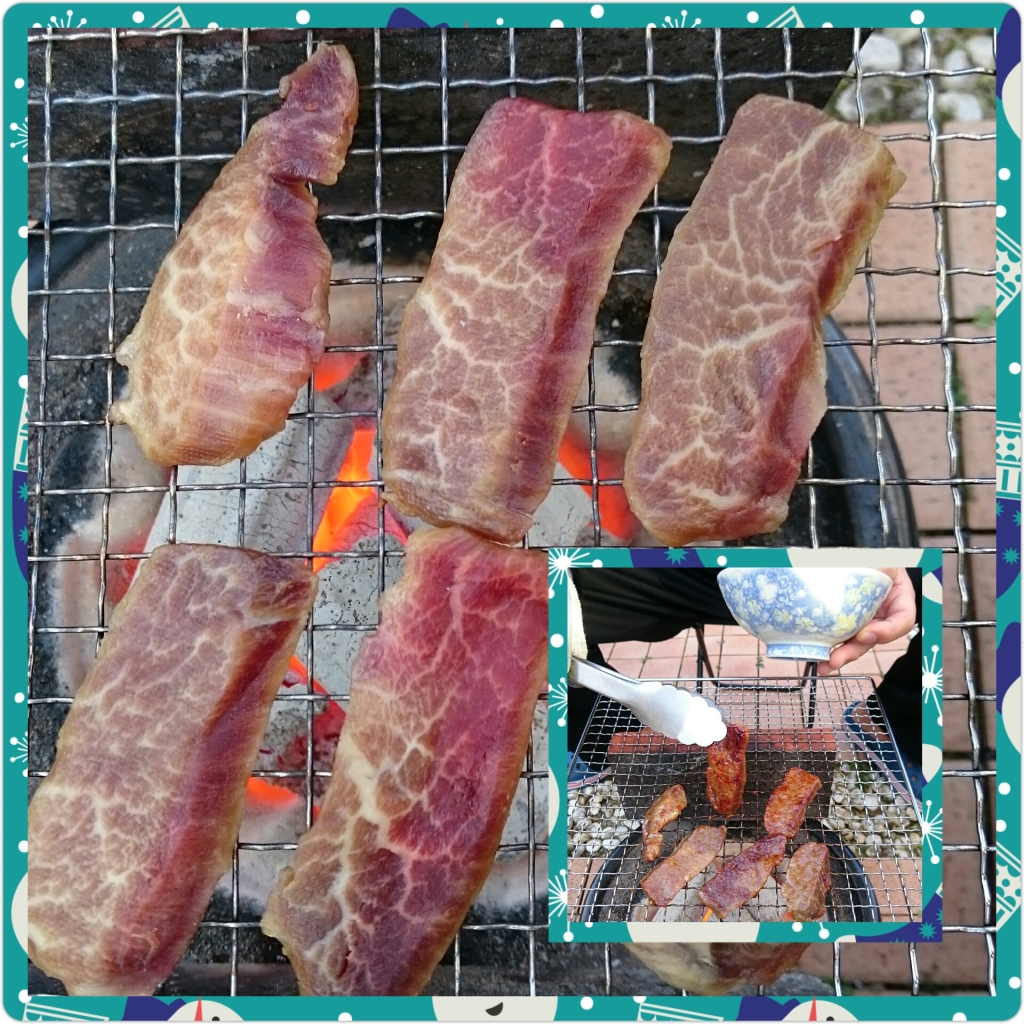 七輪の網にきれいに並べてくださって♪お茶碗片手に（笑）