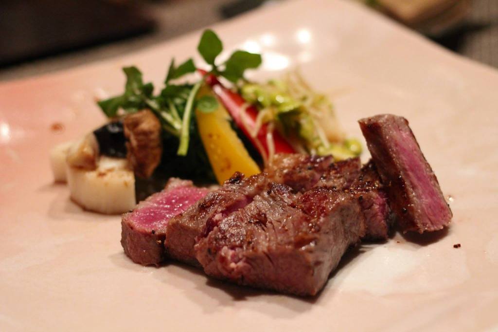 2014年最後の特別奨励賞受賞の米沢牛サーロインステーキ。